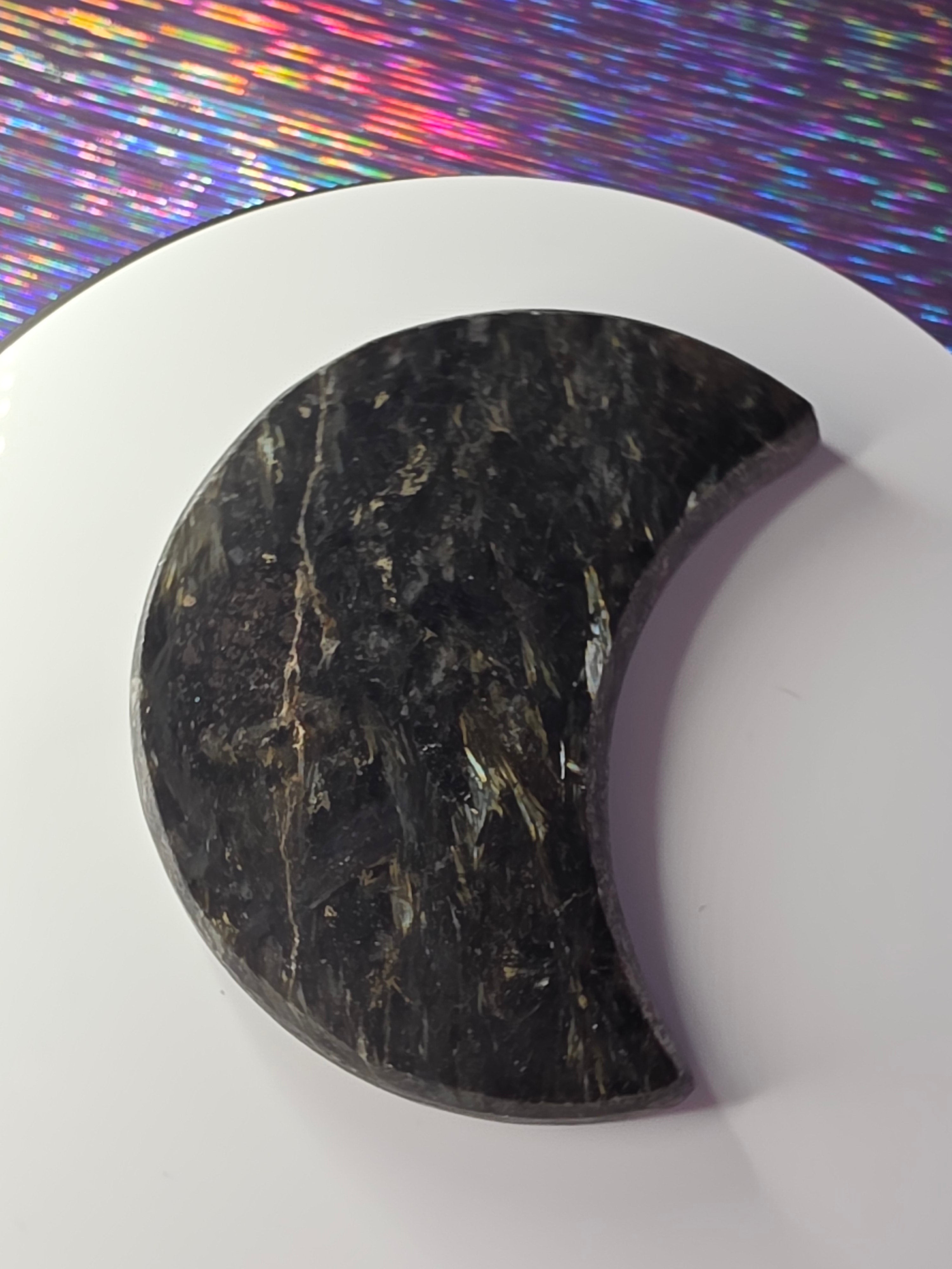 Arfvedsonite with Garnet Moon F