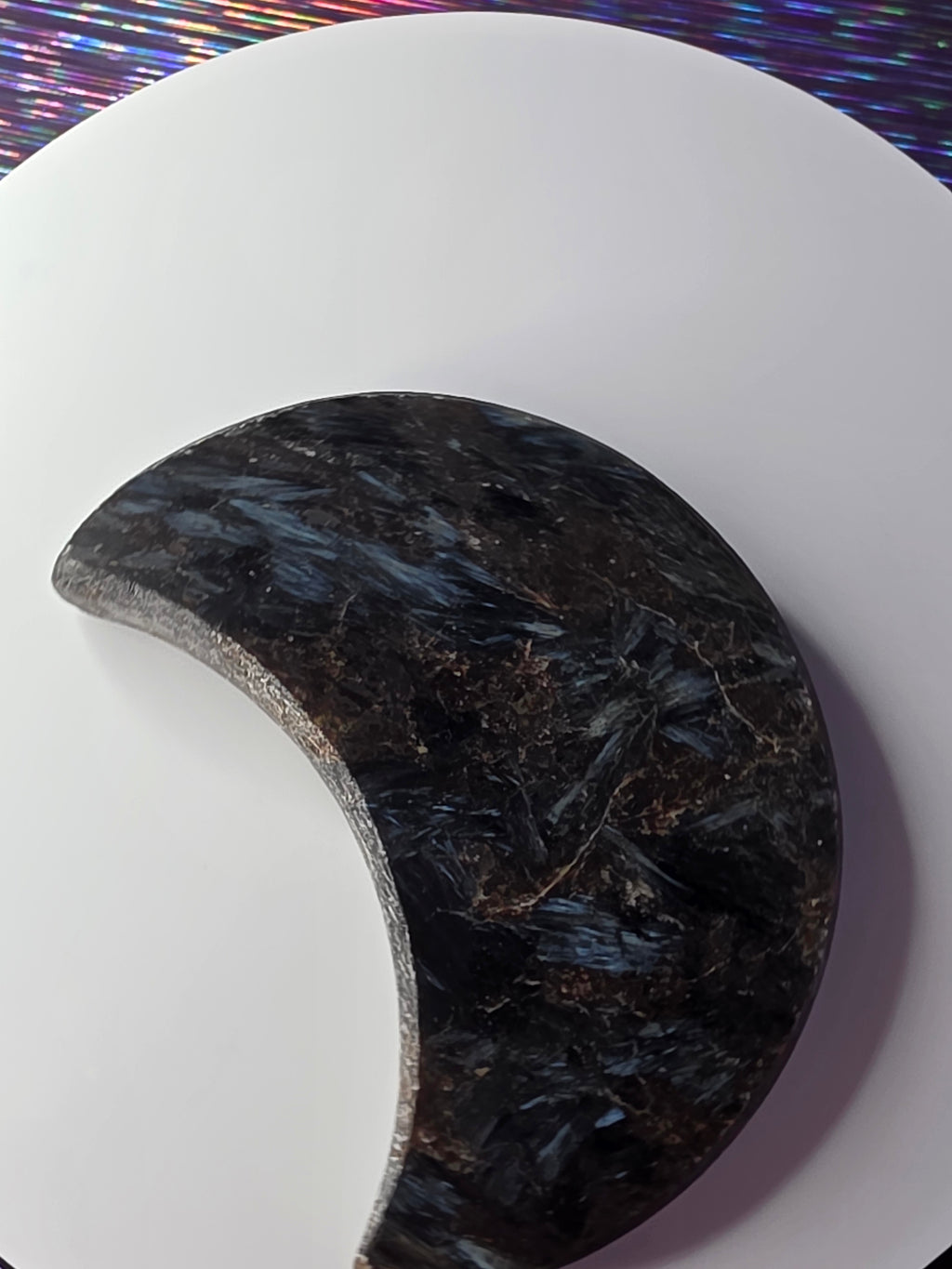 Arfvedsonite with Garnet Moon E