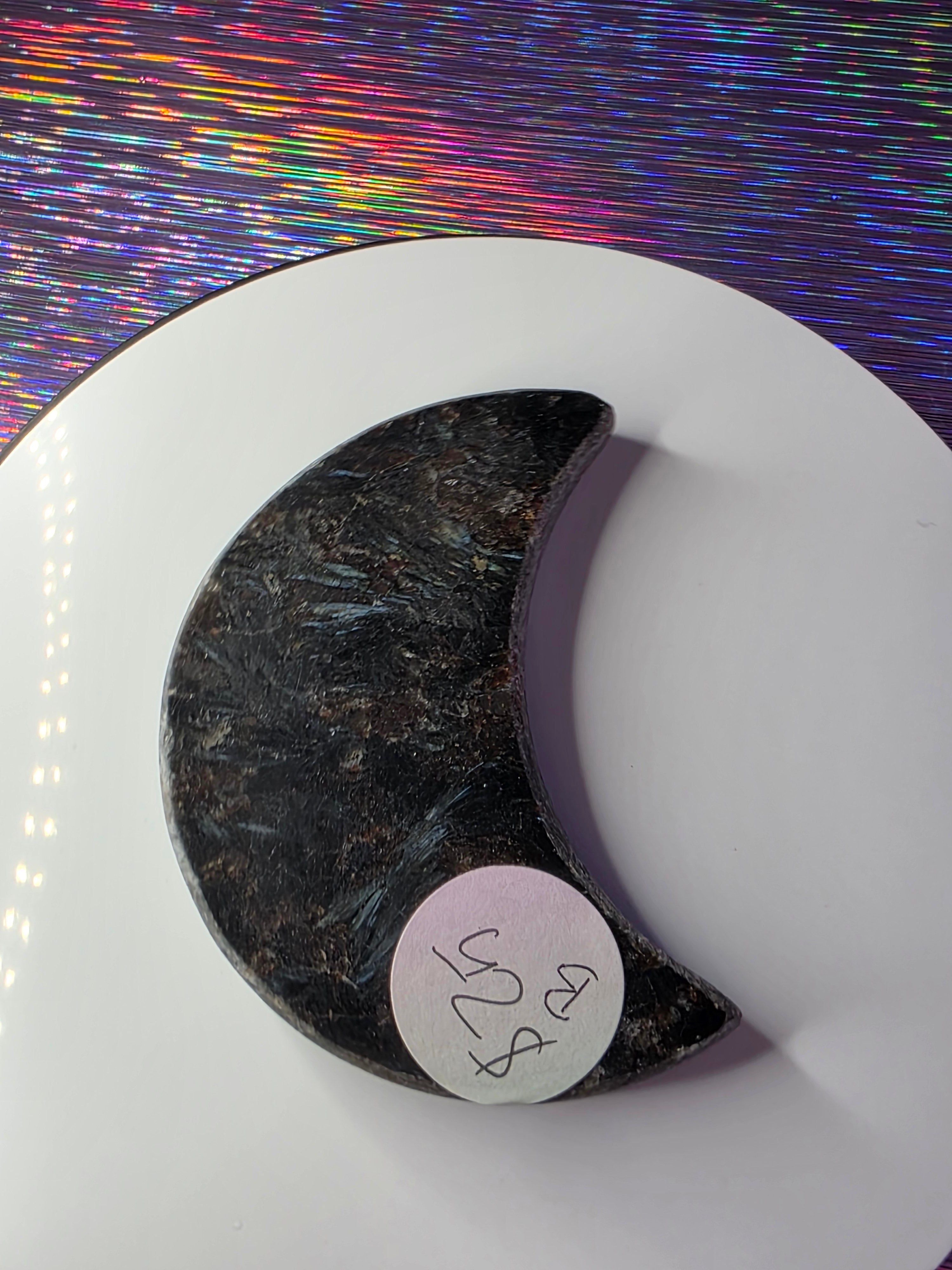Arfvedsonite with Garnet Moon B