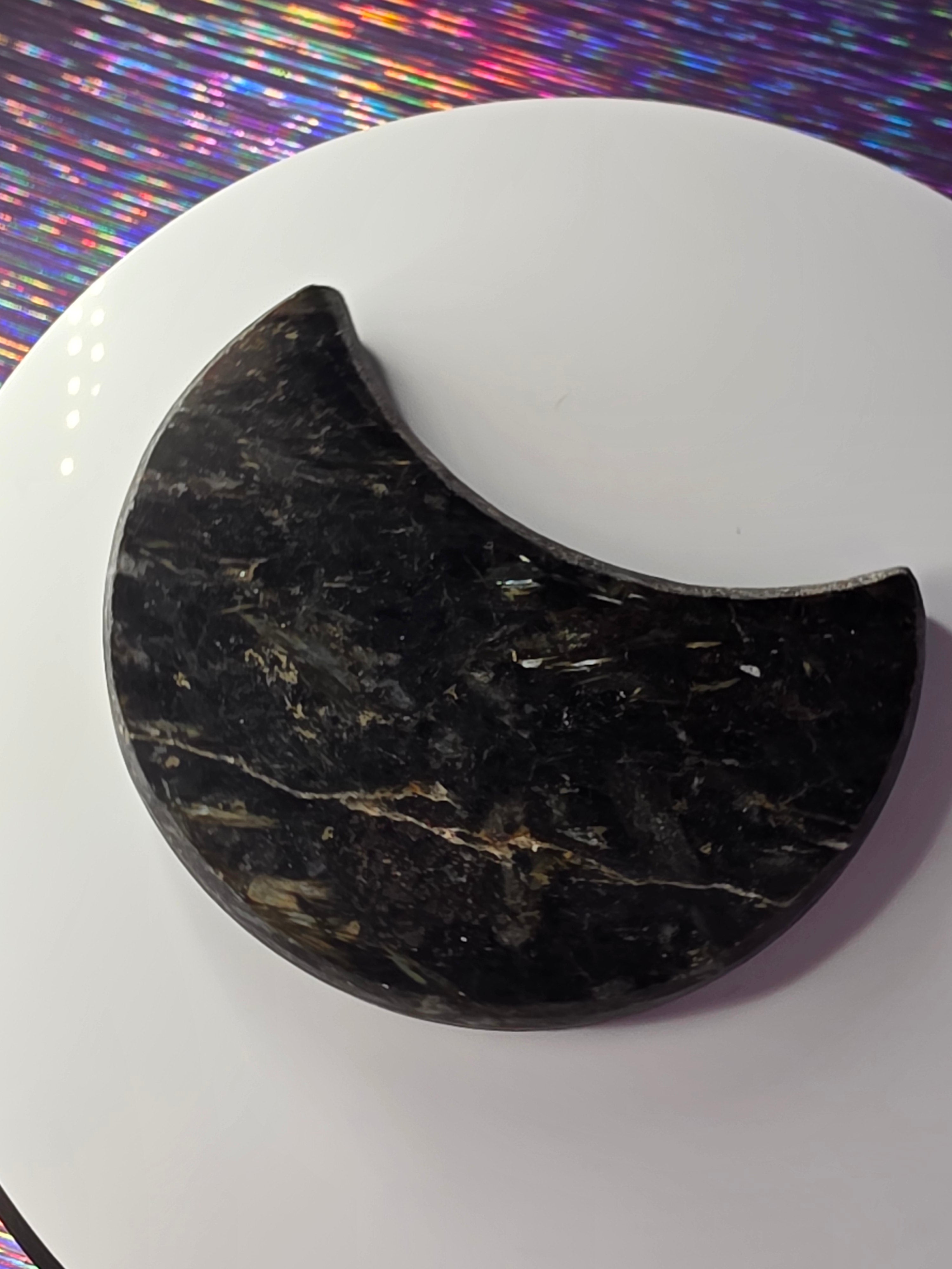 Arfvedsonite with Garnet Moon F