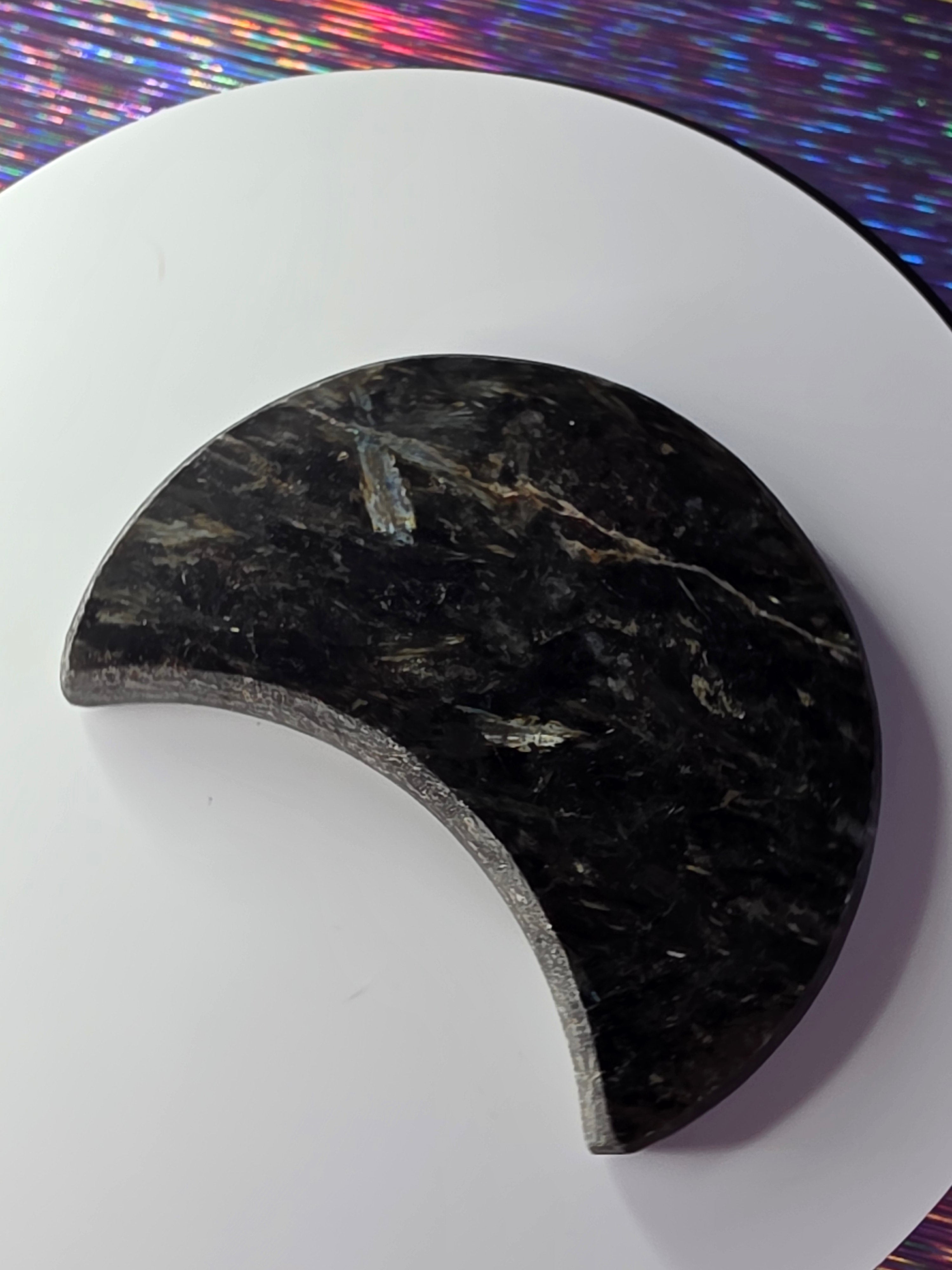 Arfvedsonite with Garnet Moon F