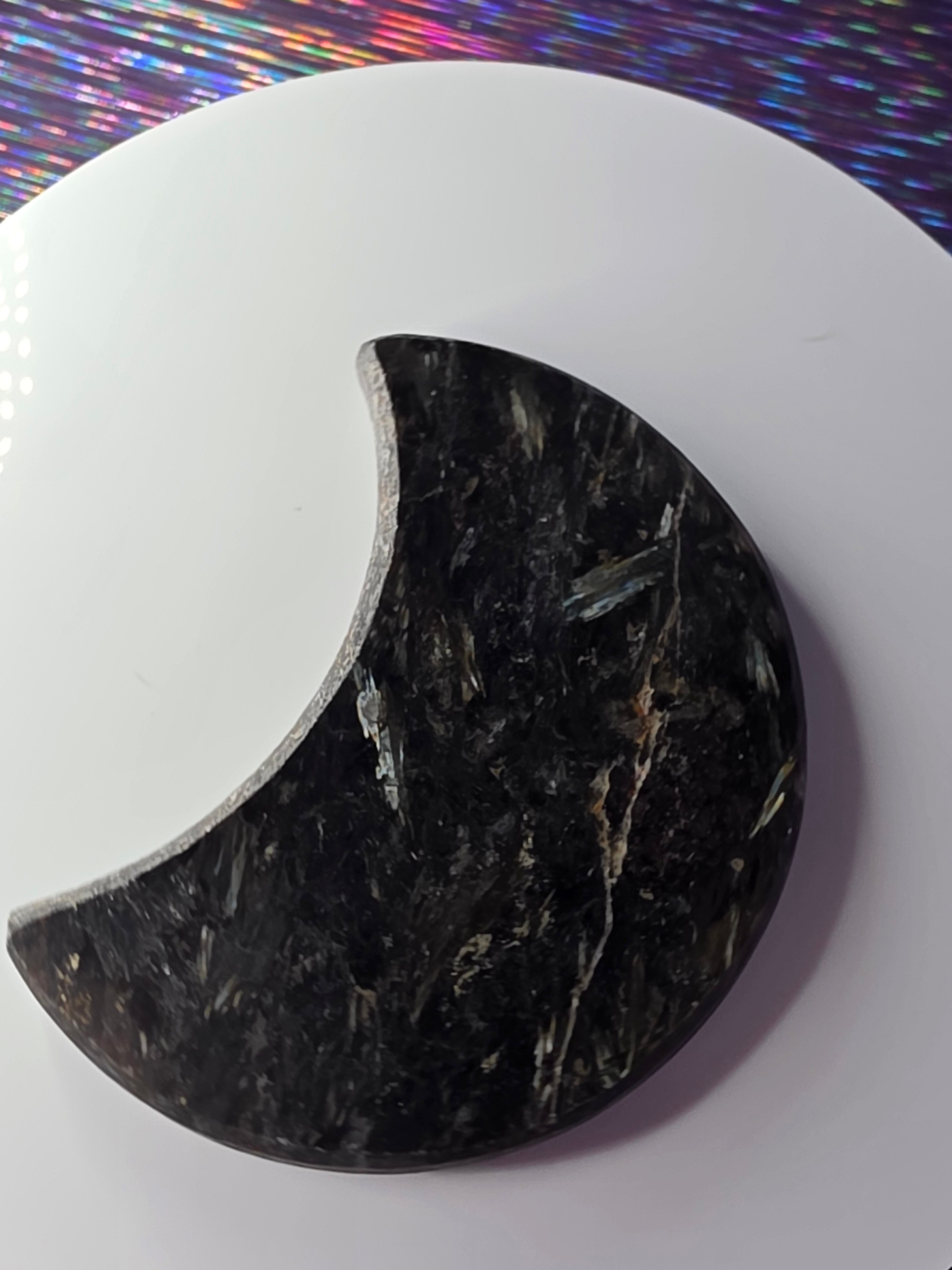Arfvedsonite with Garnet Moon F