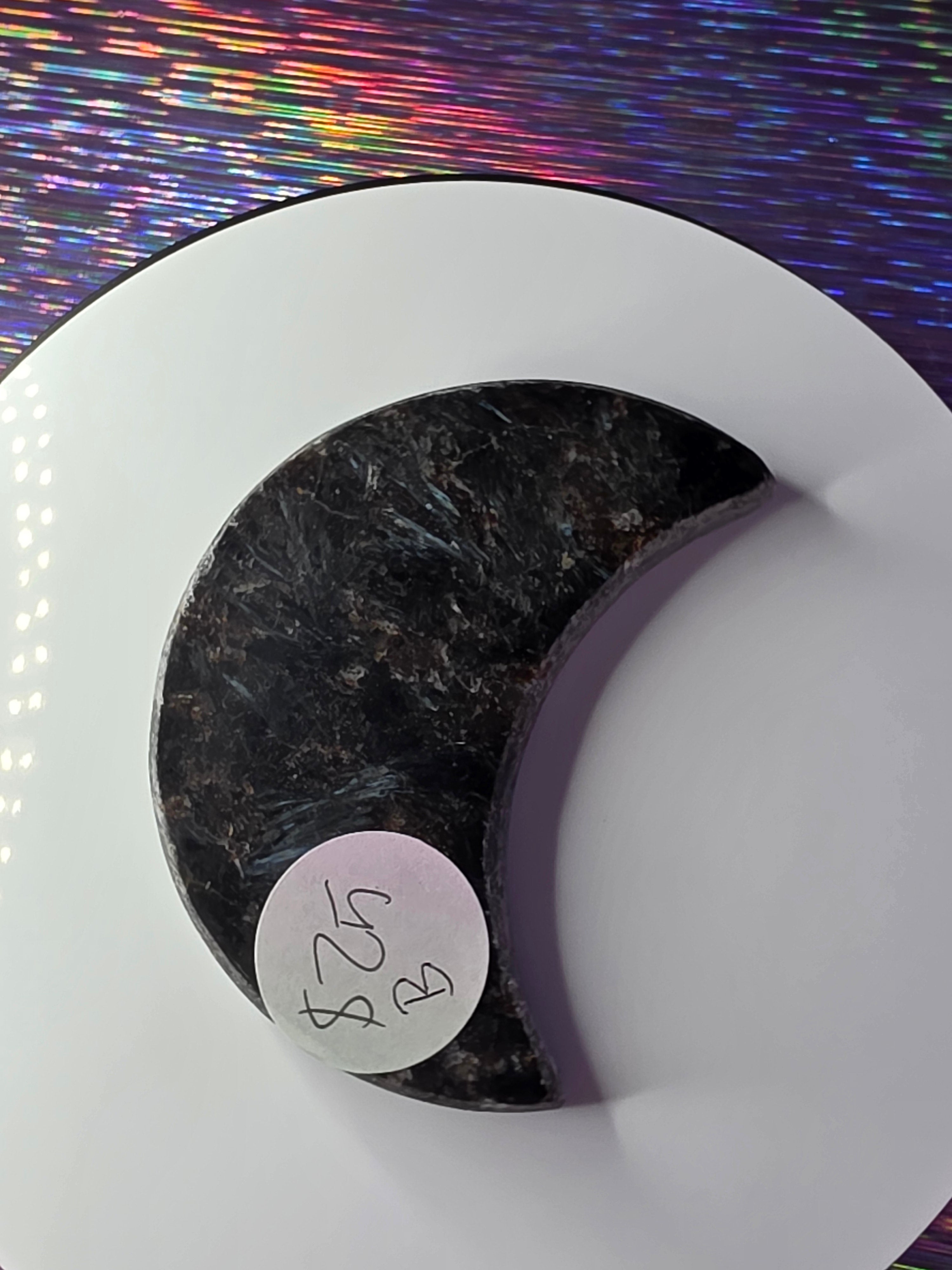 Arfvedsonite with Garnet Moon B