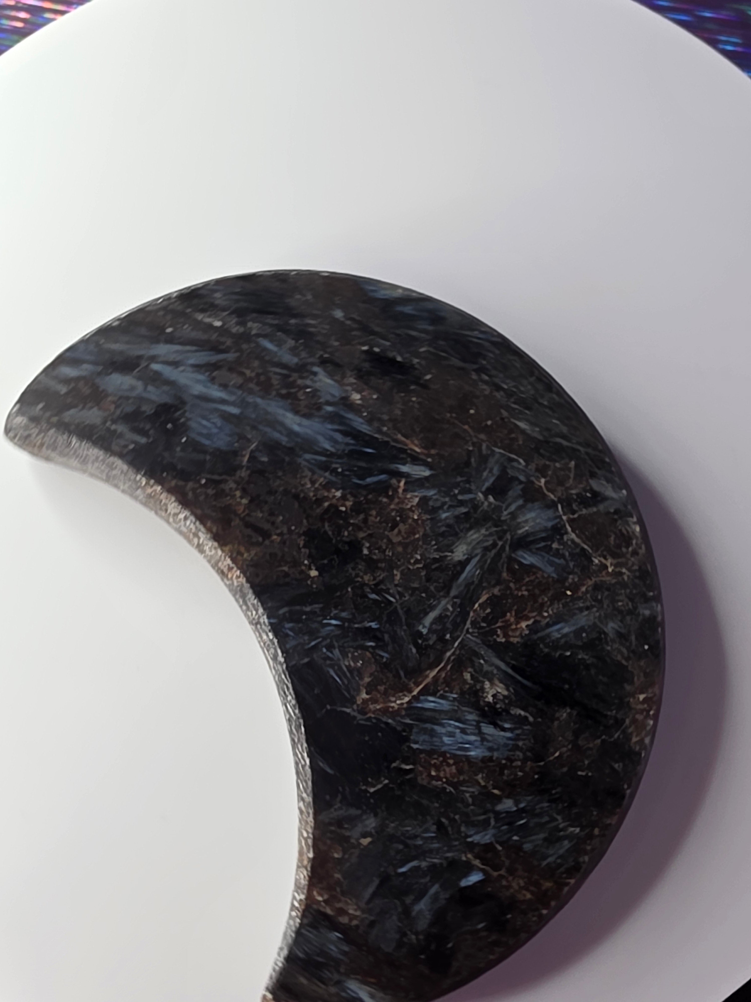 Arfvedsonite with Garnet Moon E