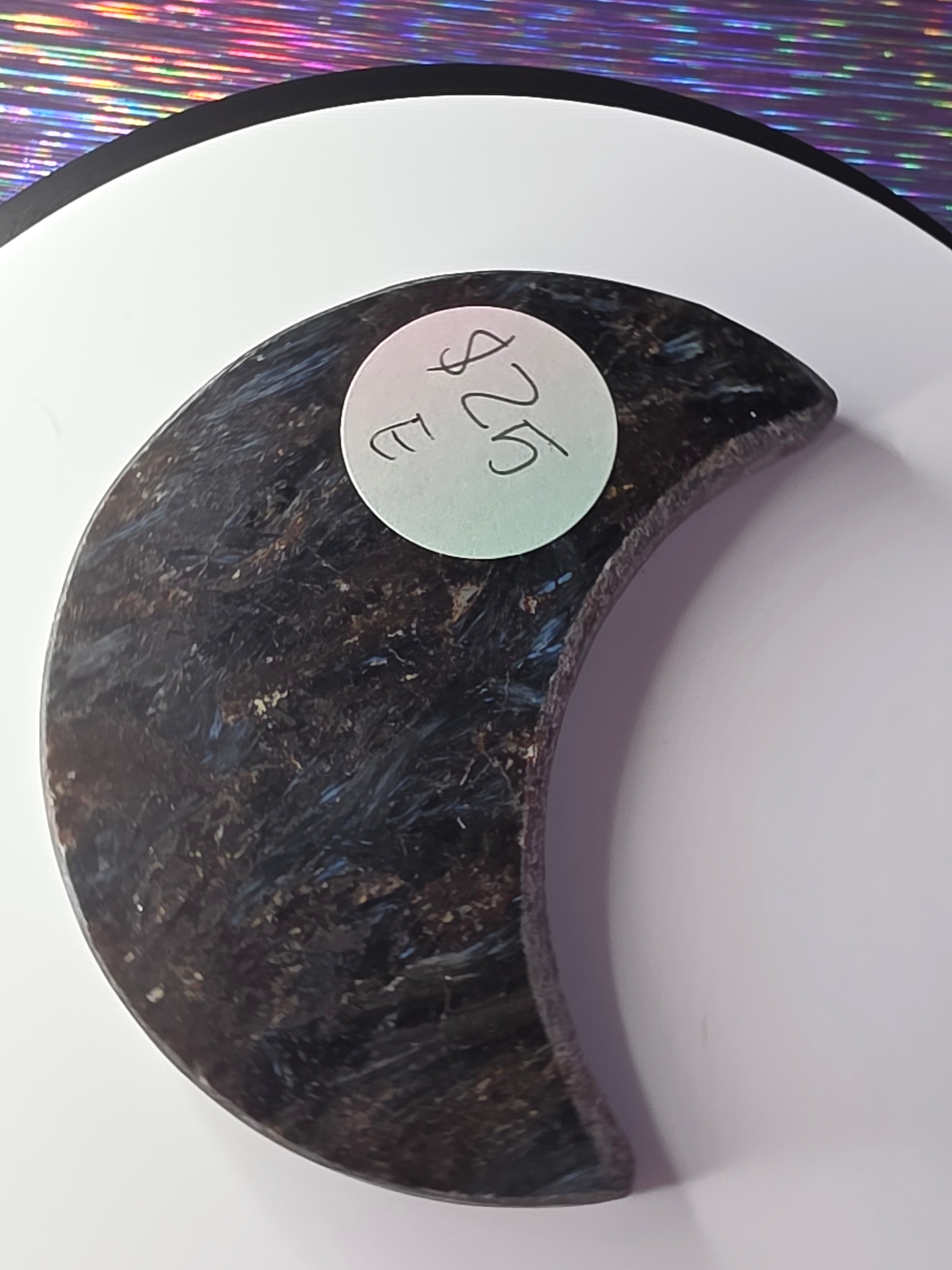 Arfvedsonite with Garnet Moon E