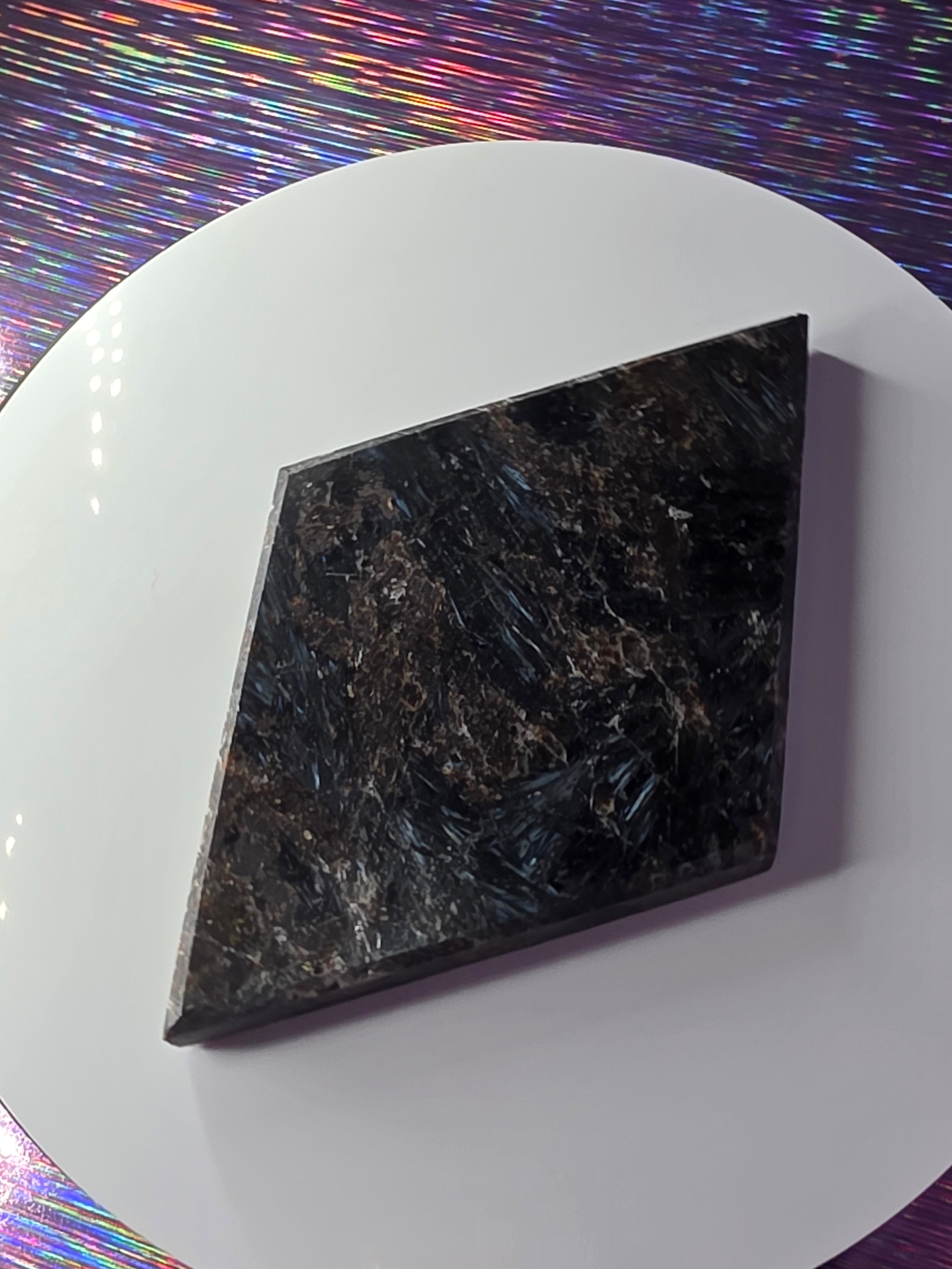 Arfvedsonite with Garnet Diamond B