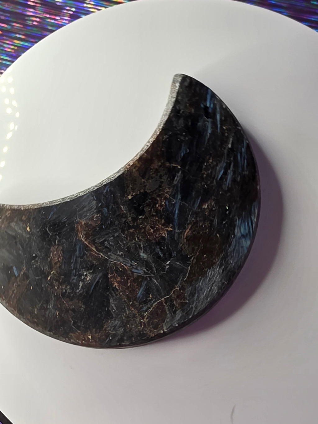 Arfvedsonite with Garnet Moon E