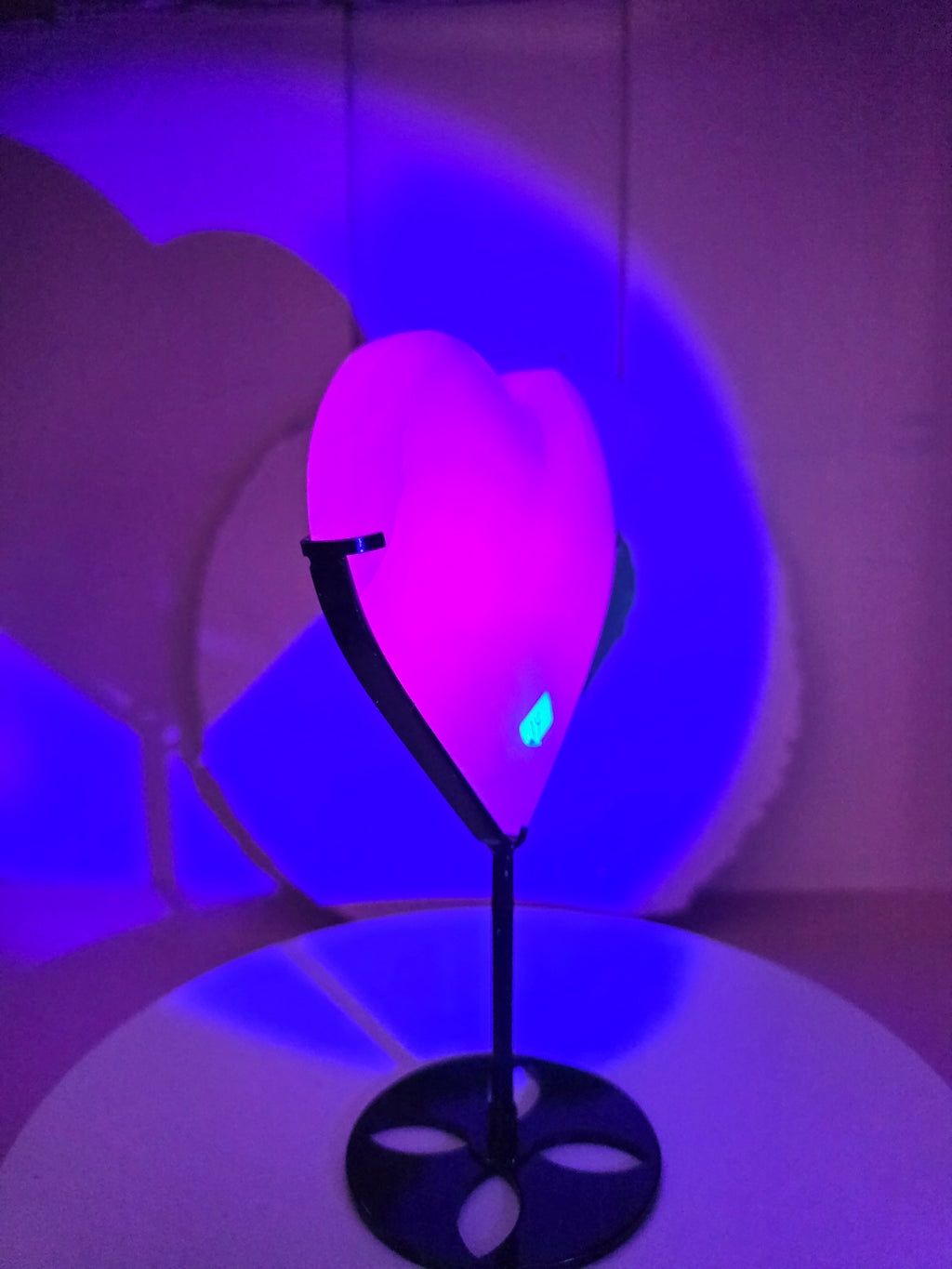Mangano Calcite Heart on Stand