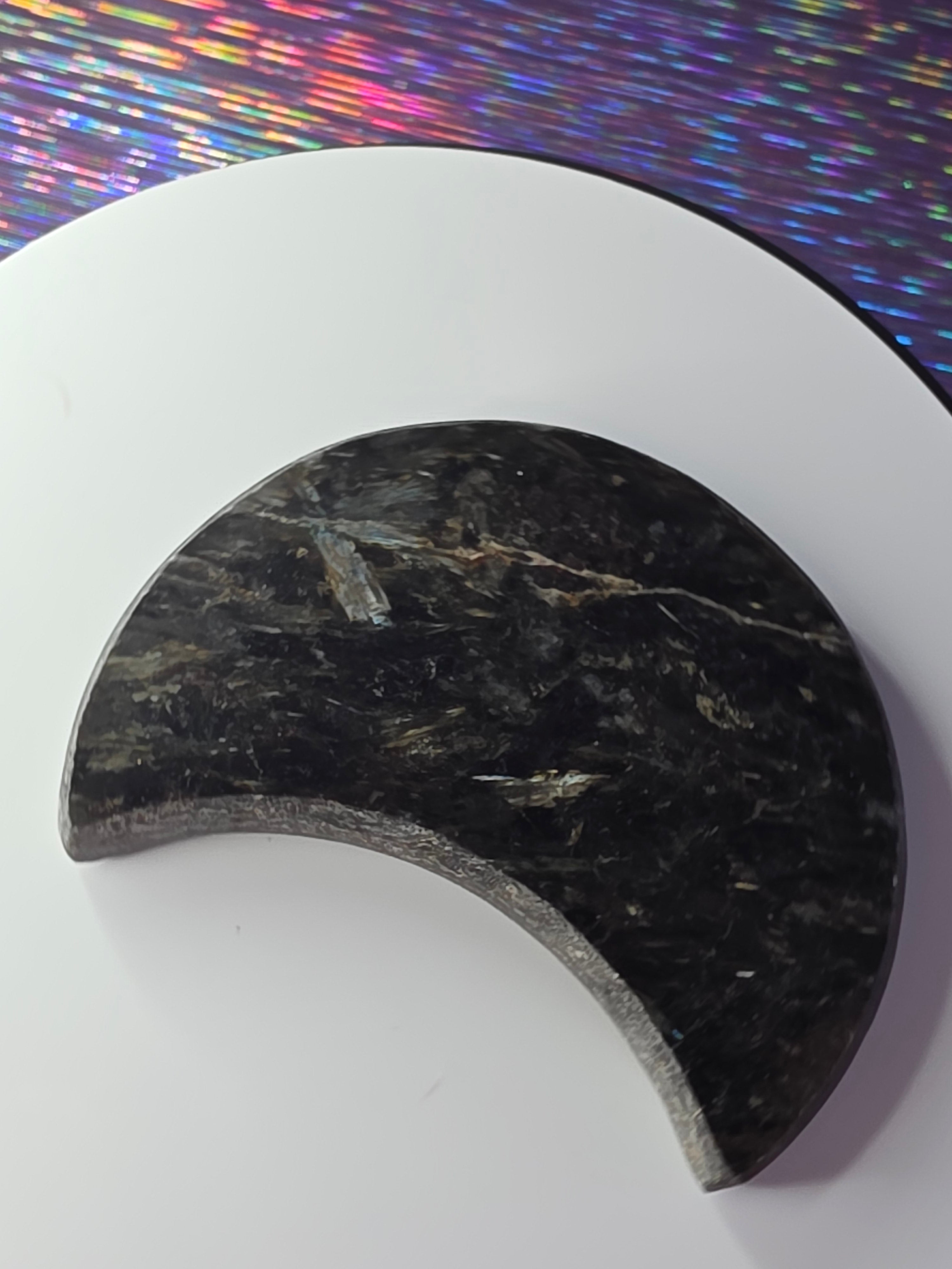 Arfvedsonite with Garnet Moon F